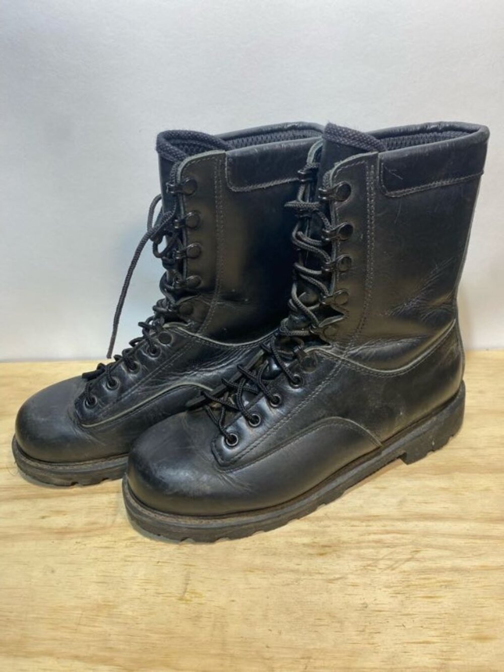 Canadian Army General Purpose Combat Boots Size 250/90 US size 7.5